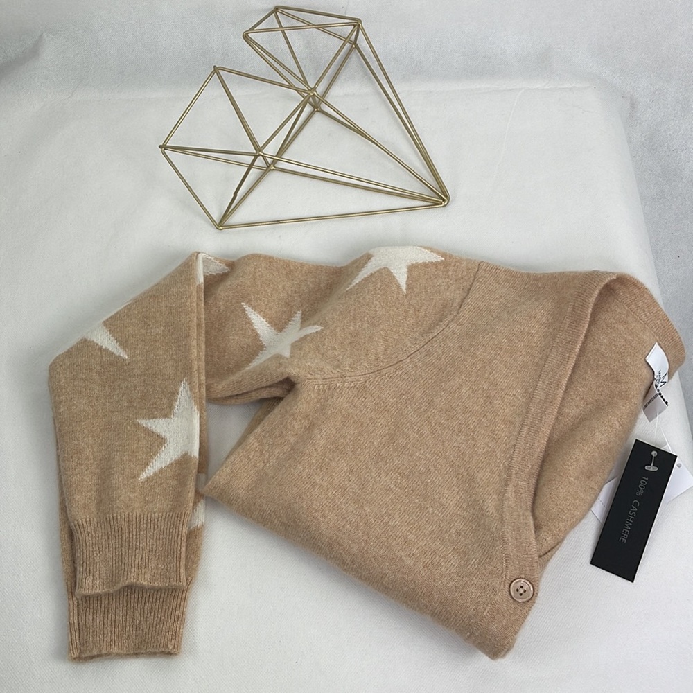 Cashmere Sweater Nougat & Frost White Stars V-Neck Button Front